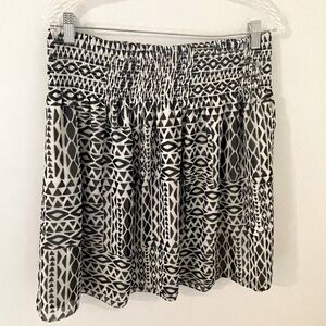 White House Black Market Skirt - like new